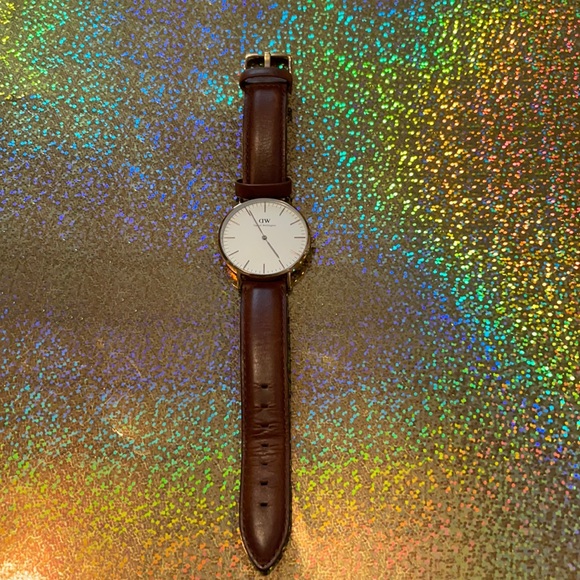 Daniel Wellington Saddle Brown and Rose Gold Watch - Picture 2 of 4